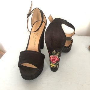 Chinese laundry floral embroidered heels